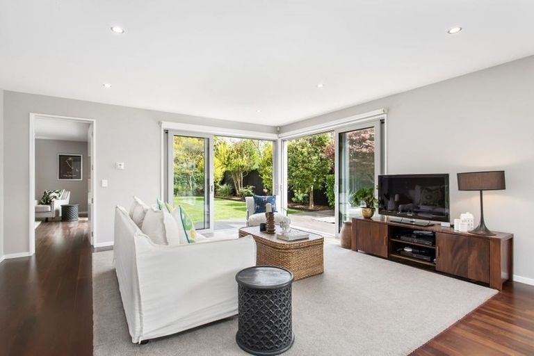 Photo of property in 19 Chepstow Avenue, Fendalton, Christchurch, 8052