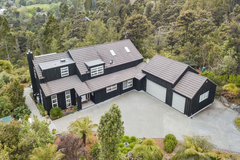 Photo of property in 14 Creek Street, Sandspit, Warkworth, 0982