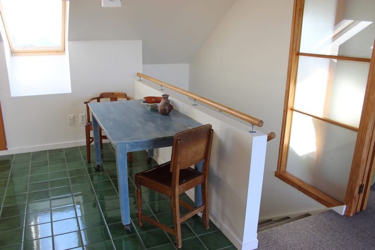 Photo of property in 19 Milne Terrace, Island Bay, Wellington, 6023