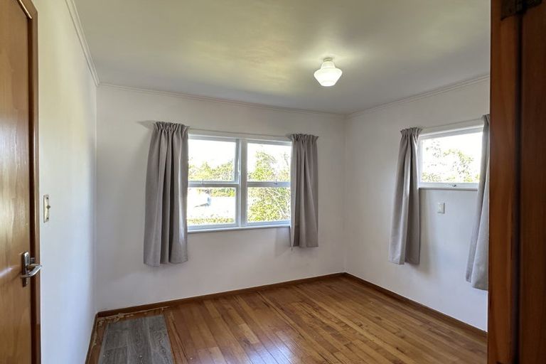 Photo of property in 61 Lake Road, Northcote, Auckland, 0627