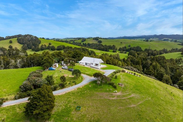Photo of property in 169 Te Toiroa Road, Ngunguru, Whangarei, 0173