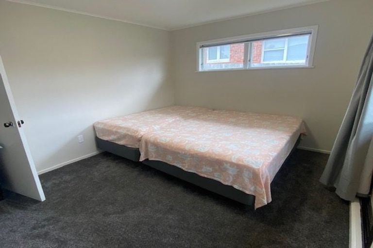 Photo of property in 17 Diana Drive, Glenfield, Auckland, 0627