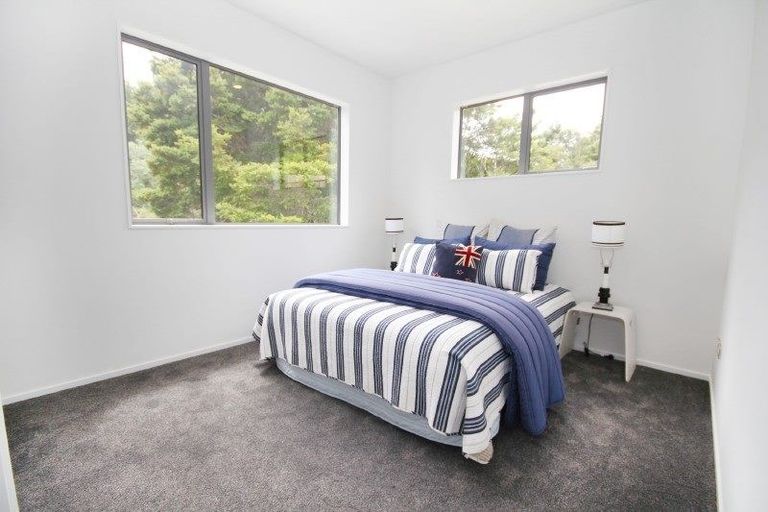 Photo of property in 21 Moller Street, Beach Haven, Auckland, 0626