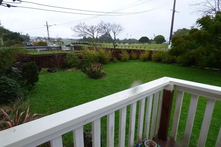 Photo of property in 12 Boundary Road, Clover Park, Auckland, 2019