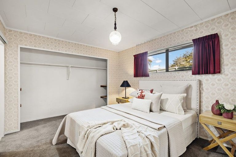 Photo of property in 18a Pahiatua Street, Hokowhitu, Palmerston North, 4410