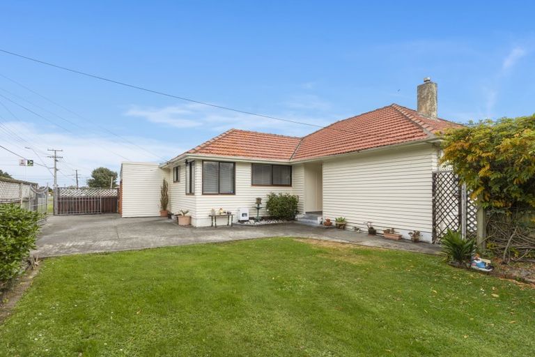 Photo of property in 1107 High Street, Taita, Lower Hutt, 5011
