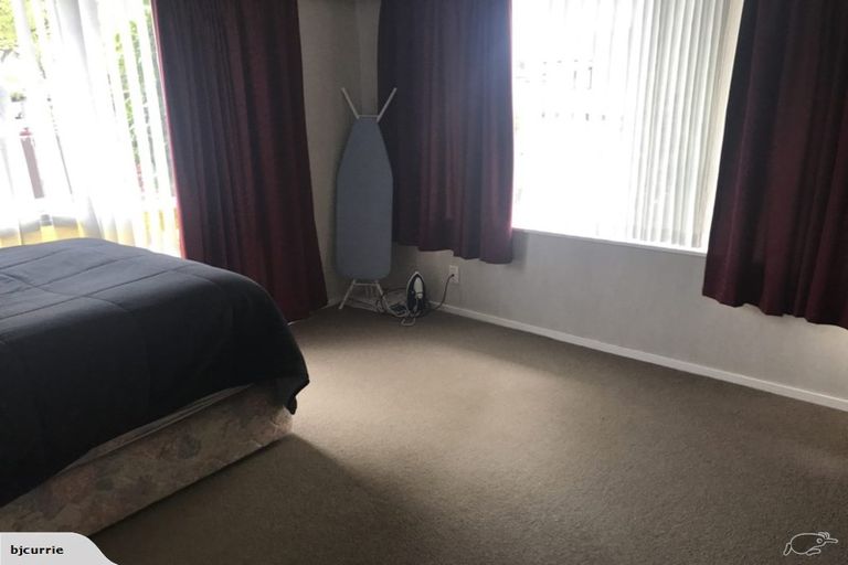 Photo of property in 12-12a Cecil Place, Cloverlea, Palmerston North, 4412