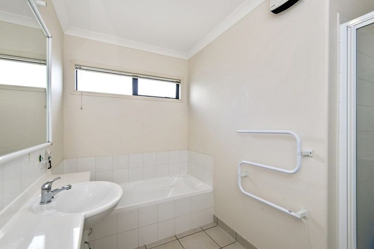 Photo of property in 3 Saint Clair Close, Harewood, Christchurch, 8051