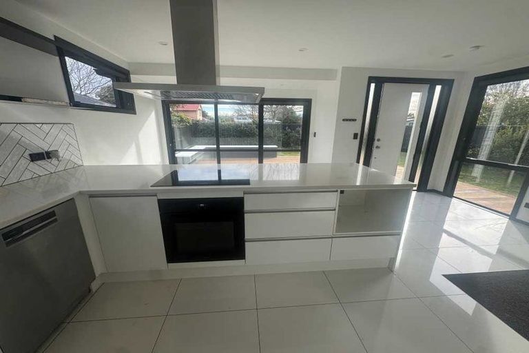 Photo of property in 18a Blighs Road, Strowan, Christchurch, 8052