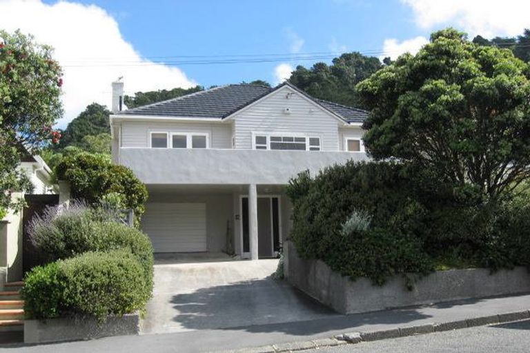 Photo of property in 18 Burnham Street, Seatoun, Wellington, 6022