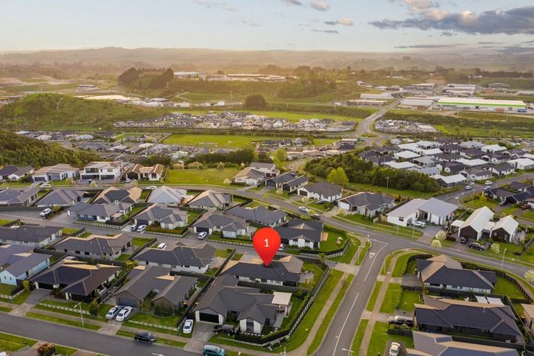 Photo of property in 1 Shea Lane, Pyes Pa, Tauranga, 3112
