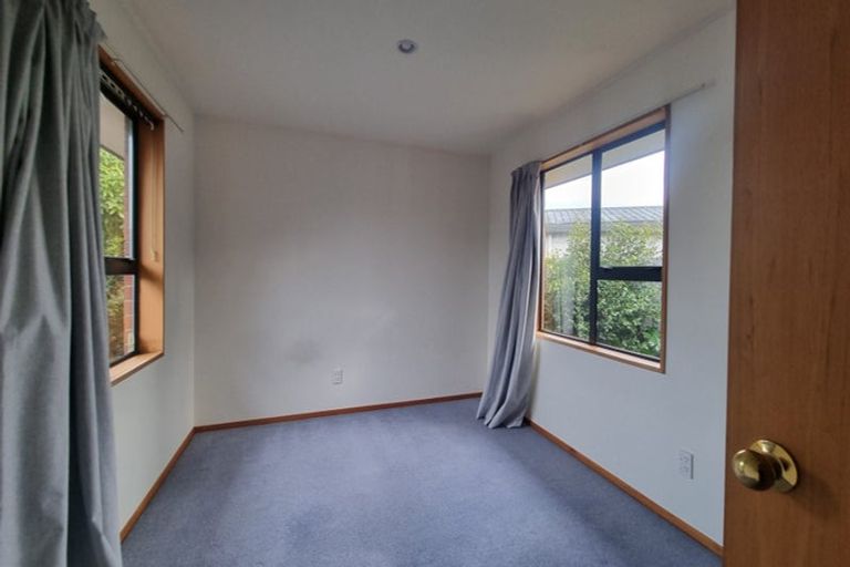 Photo of property in 17 Veitches Road, Casebrook, Christchurch, 8051