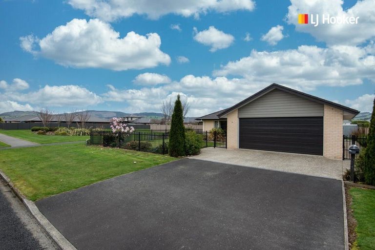 Photo of property in 8 Centre Street, Mosgiel, 9024