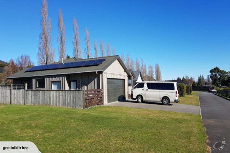 Photo of property in 120 Kinloch Road, Kinloch, Taupo, 3377