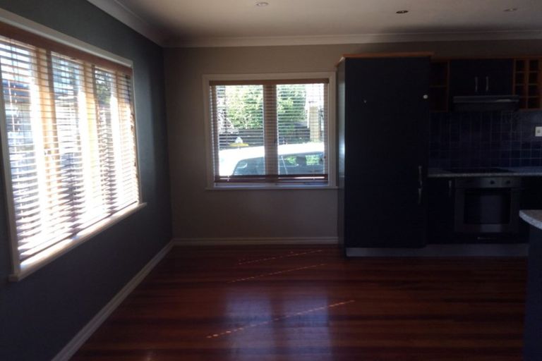 Photo of property in 2/248 Bucklands Beach Road, Bucklands Beach, Auckland, 2012