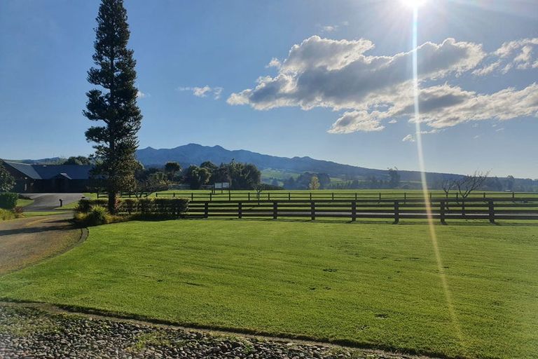 Photo of property in 106 Aubin Close, Pirongia, 3802