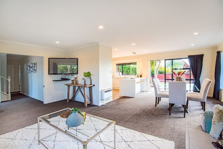 Photo of property in 36 Wairere Road, The Gardens, Auckland, 2105