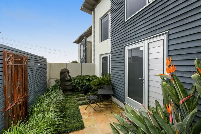 Photo of property in 90b Buller Street, New Plymouth, 4312