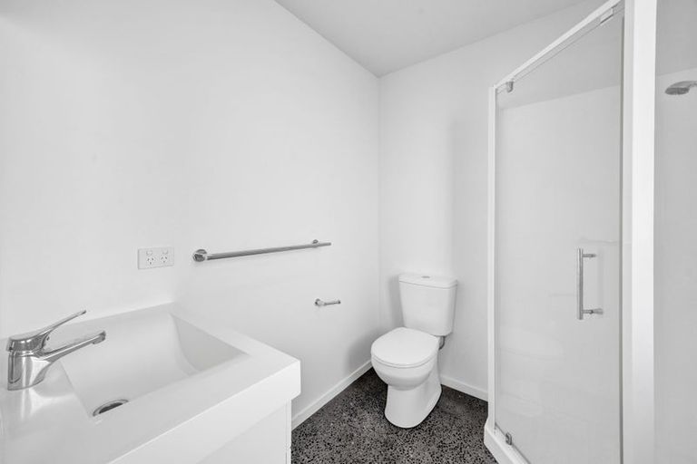 Photo of property in 8 Gladstone Street, Hawera, 4610