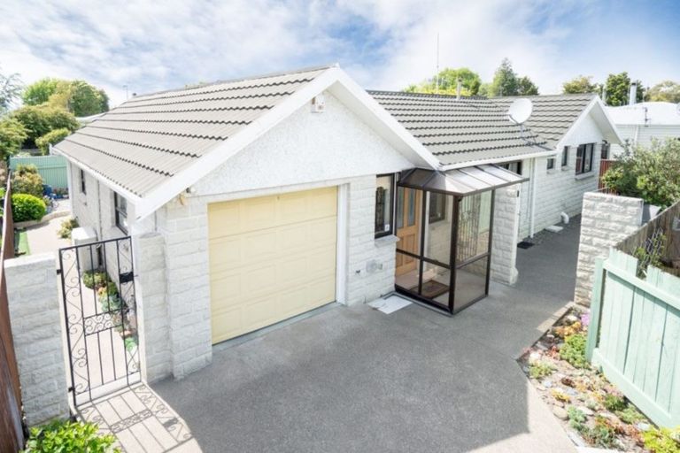 Photo of property in 11a Moore Street, West End, Palmerston North, 4412