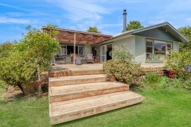 Photo of property in 8 Ingram Road, Waerengaahika, Gisborne, 4071