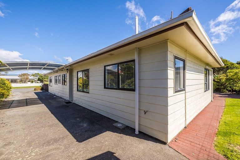 Photo of property in 253 Manly Street, Paraparaumu Beach, Paraparaumu, 5032