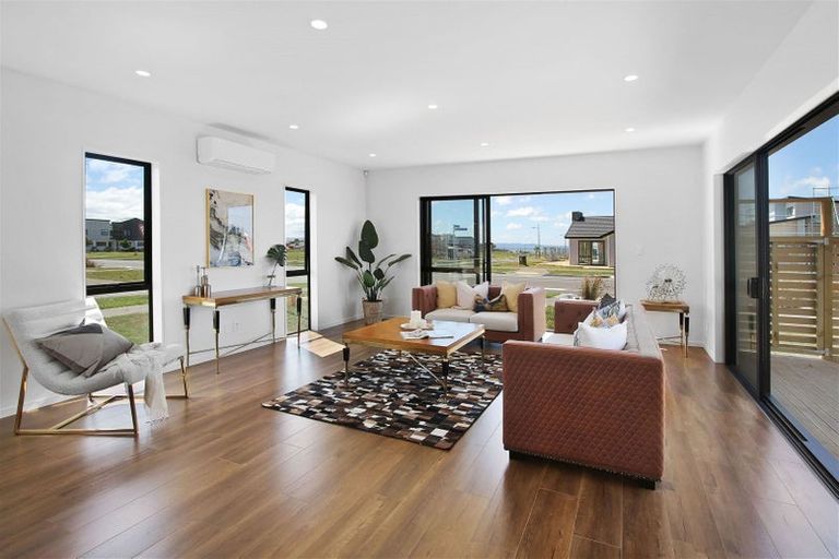 Photo of property in 3 Kaitiaki Drive, Clarks Beach, 2122