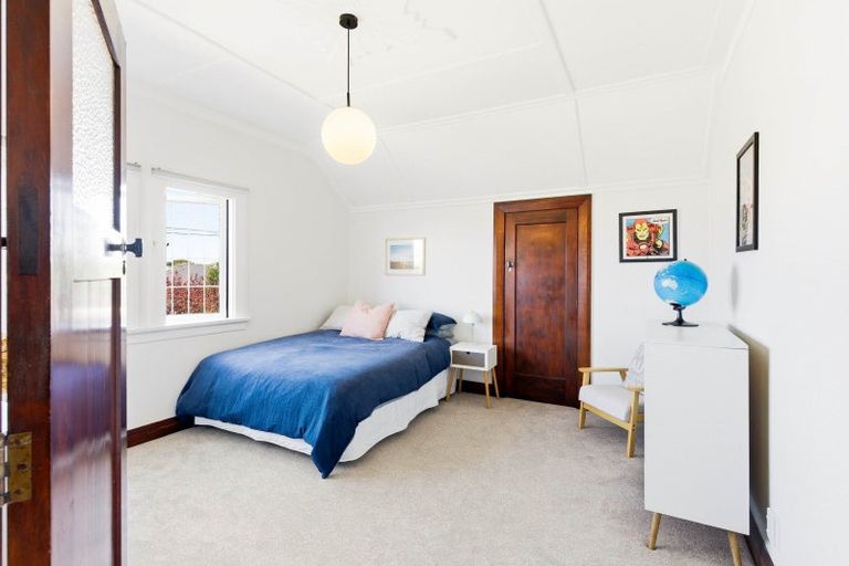 Photo of property in 17 Wycolla Avenue, Saint Clair, Dunedin, 9012