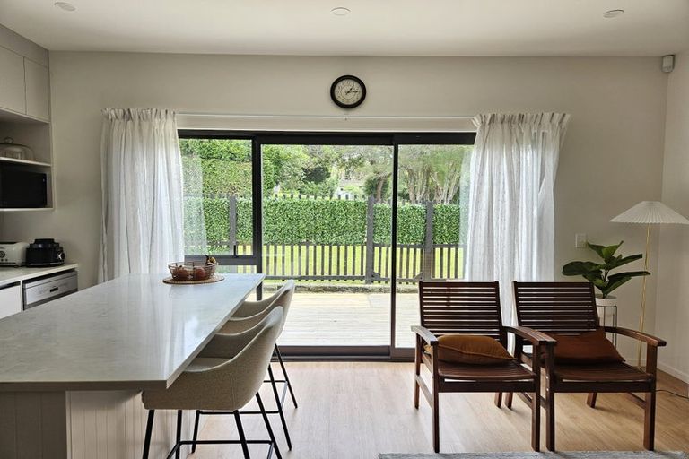 Photo of property in 5/30a Tirimoana Road, Te Atatu South, Auckland, 0602