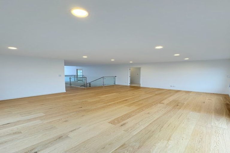 Photo of property in 7 Zara Court, Windsor Park, Auckland, 0632