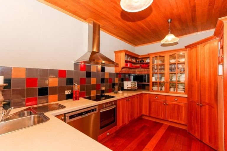 Photo of property in 1066 Egmont Road, Egmont Village, New Plymouth, 4372