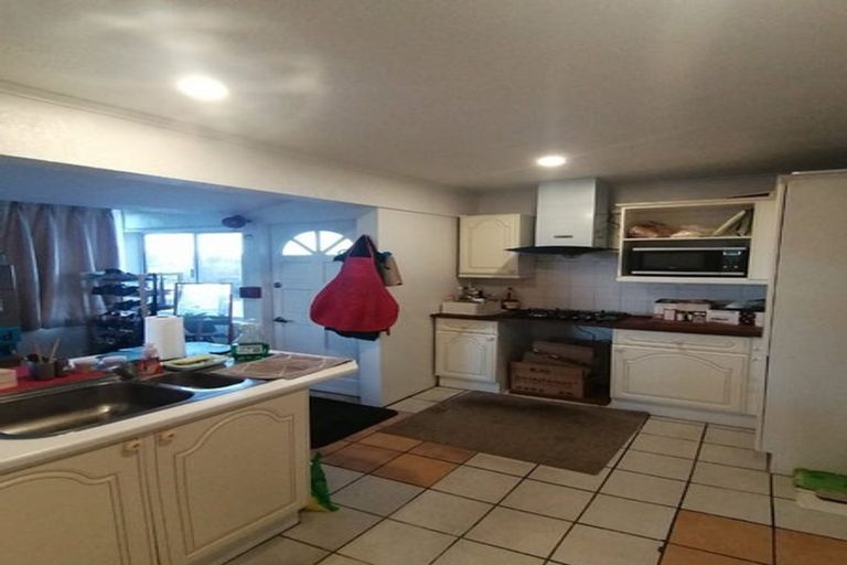 Photo of property in 293 Pakuranga Road, Pakuranga Heights, Auckland, 2010