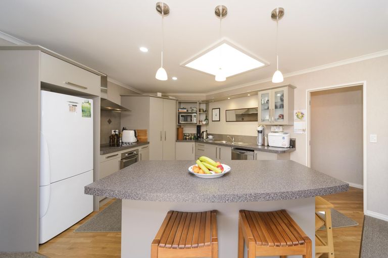 Photo of property in 17 Liberty Grove, Kelvin Grove, Palmerston North, 4414