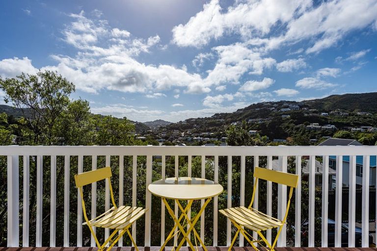 Photo of property in 70 Allington Road, Karori, Wellington, 6012