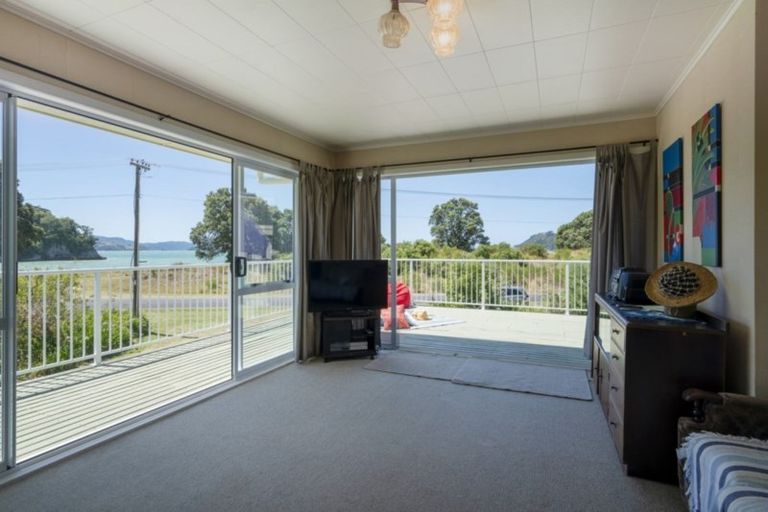 Photo of property in 7 Marine Parade, Cooks Beach, Whitianga, 3591