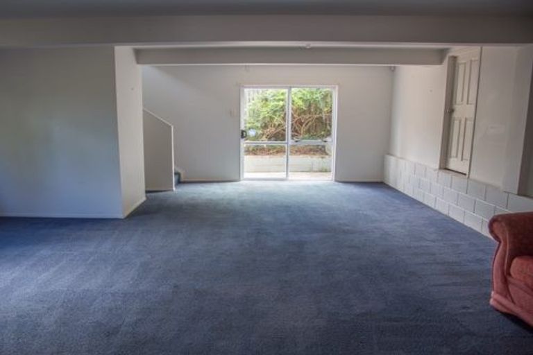 Photo of property in 194a Queen Street, Northcote Point, Auckland, 0627