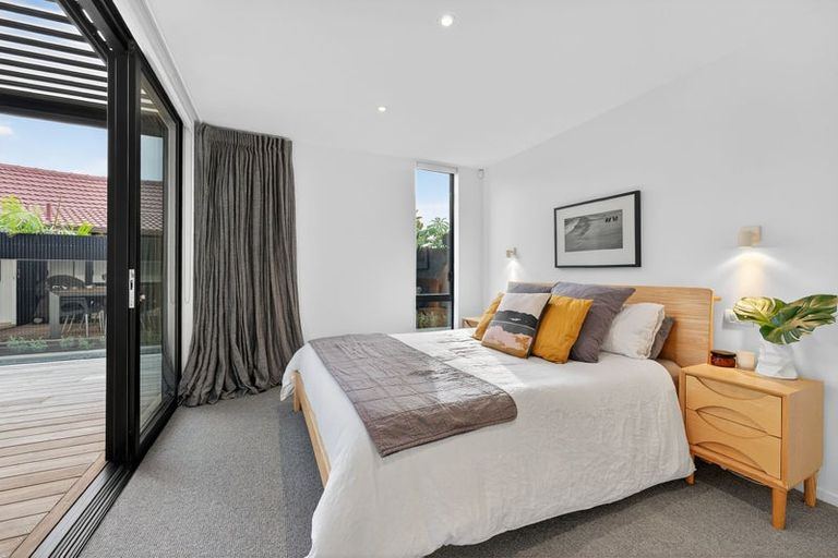 Photo of property in 1/517 Beach Road, Murrays Bay, Auckland, 0630