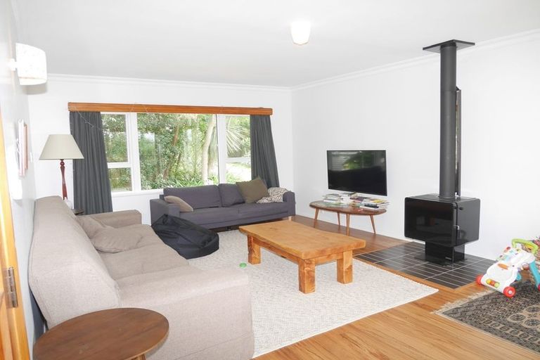 Photo of property in 19 Gavin Road, Raumati Beach, Paraparaumu, 5032