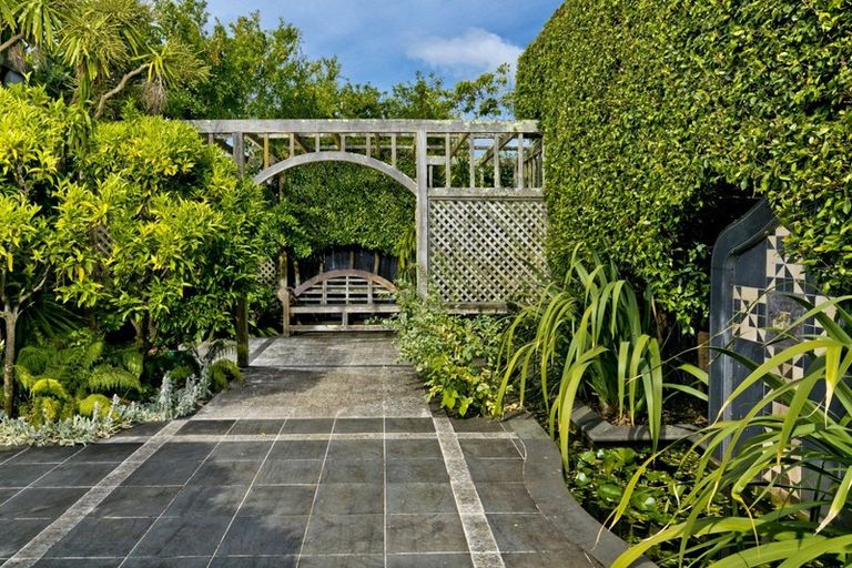 Photo of property in 45 King Edward Parade, Devonport, Auckland, 0624