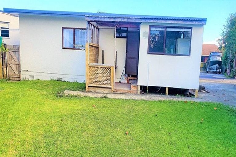 Photo of property in 26 Alamein Road, Panmure, Auckland, 1072