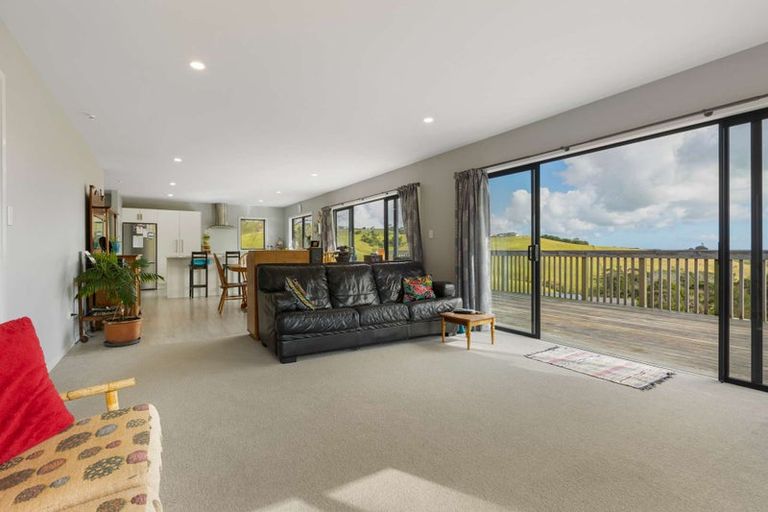 Photo of property in 211b Cable Bay Block Road, Cable Bay, 0420