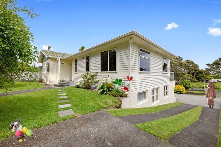 Photo of property in 410 South Road, Omata, New Plymouth, 4374
