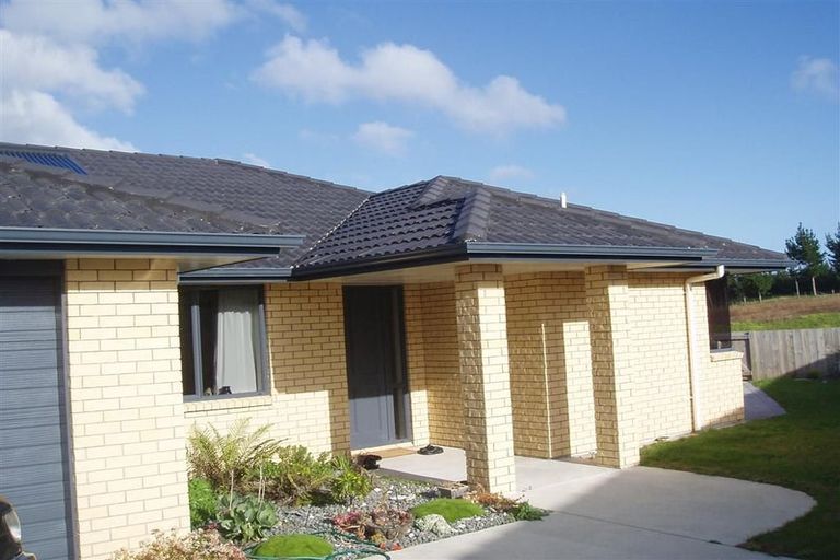 Photo of property in 64 Gibson Place, Papamoa Beach, Papamoa, 3118