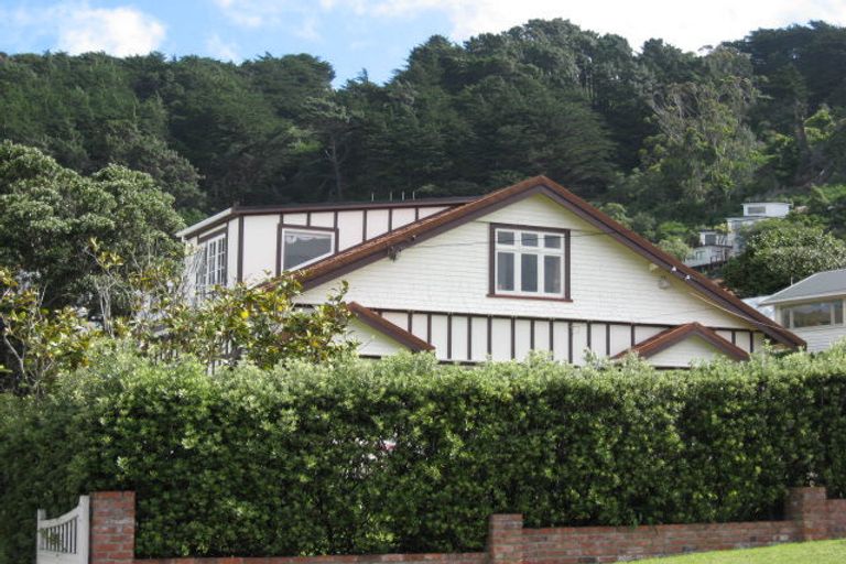 Photo of property in 22 Burnham Street, Seatoun, Wellington, 6022