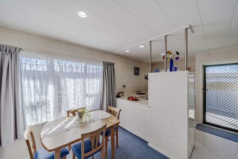 Photo of property in 17 Guildford Street, Tamatea, Napier, 4112