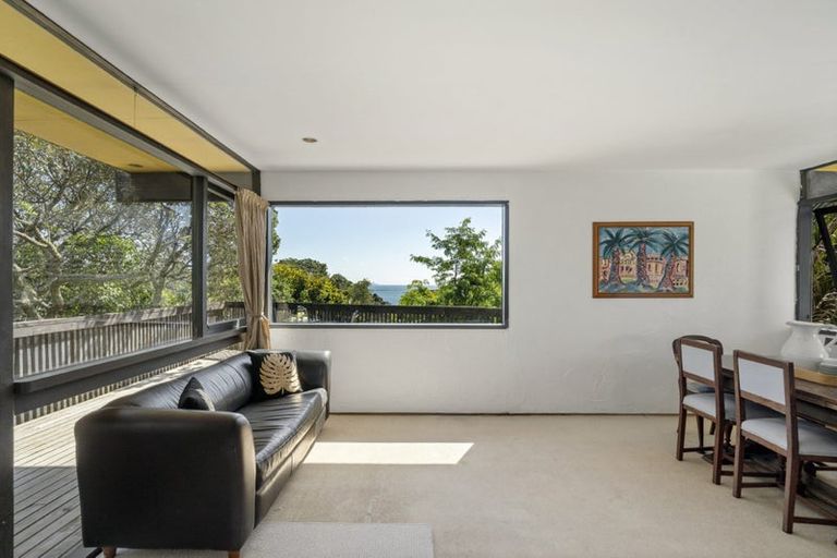 Photo of property in 2/30 Browns Bay Road, Rothesay Bay, Auckland, 0630