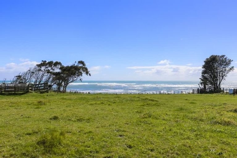 Photo of property in 54 Hume Street, Waitara, 4320