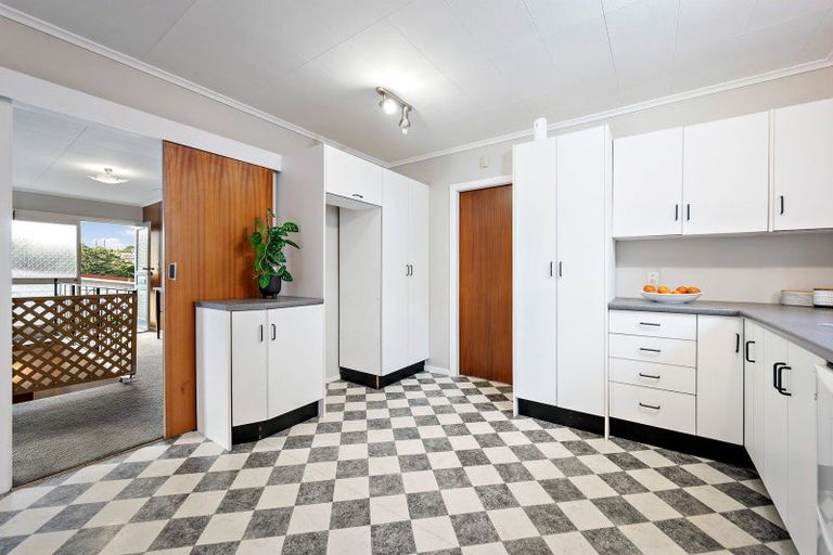 Photo of property in 144 Broderick Road, Johnsonville, Wellington, 6037