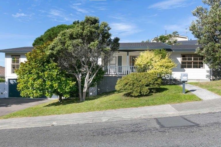 Photo of property in 51 Cambrian Street, Churton Park, Wellington, 6037