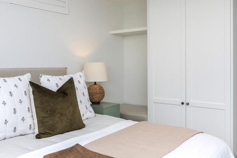 Photo of property in 8a Beachville Road, Redcliffs, Christchurch, 8081